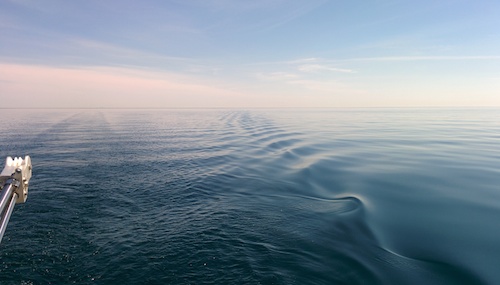 calm stern wake - small